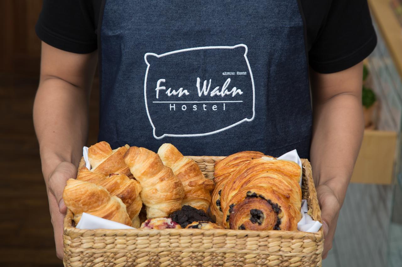 Funwahn Hostel And Cafe شيانغ ماي المظهر الخارجي الصورة