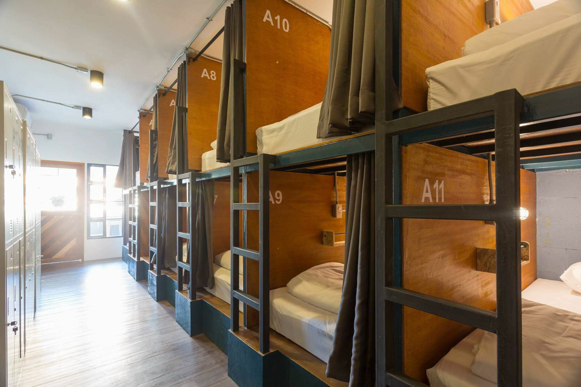 Funwahn Hostel And Cafe شيانغ ماي المظهر الخارجي الصورة