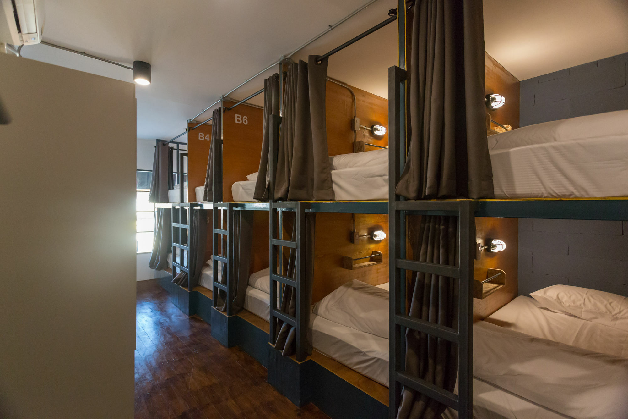 Funwahn Hostel And Cafe شيانغ ماي المظهر الخارجي الصورة