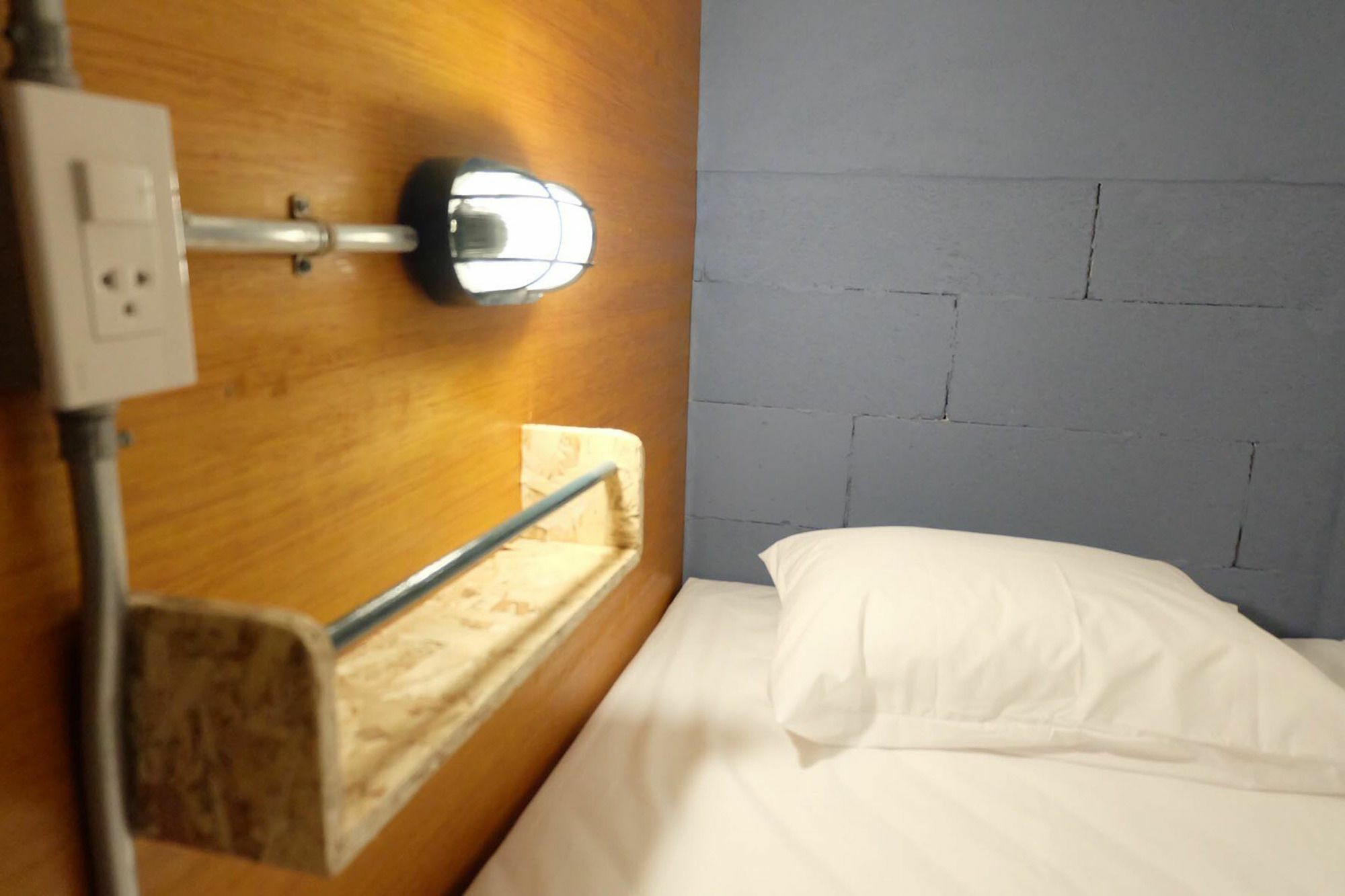 Funwahn Hostel And Cafe شيانغ ماي المظهر الخارجي الصورة