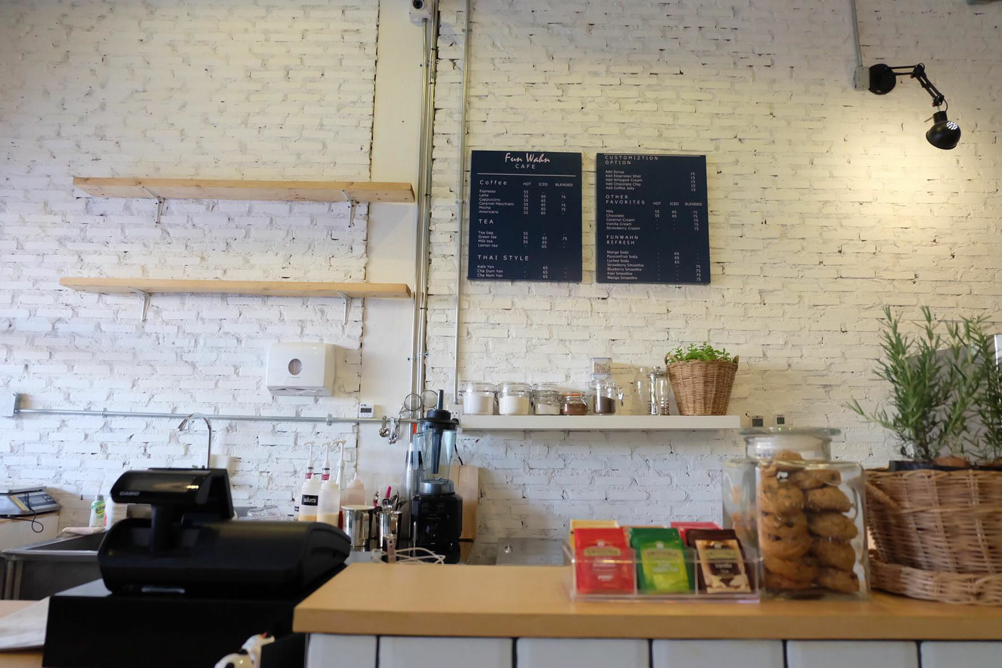 Funwahn Hostel And Cafe شيانغ ماي المظهر الخارجي الصورة